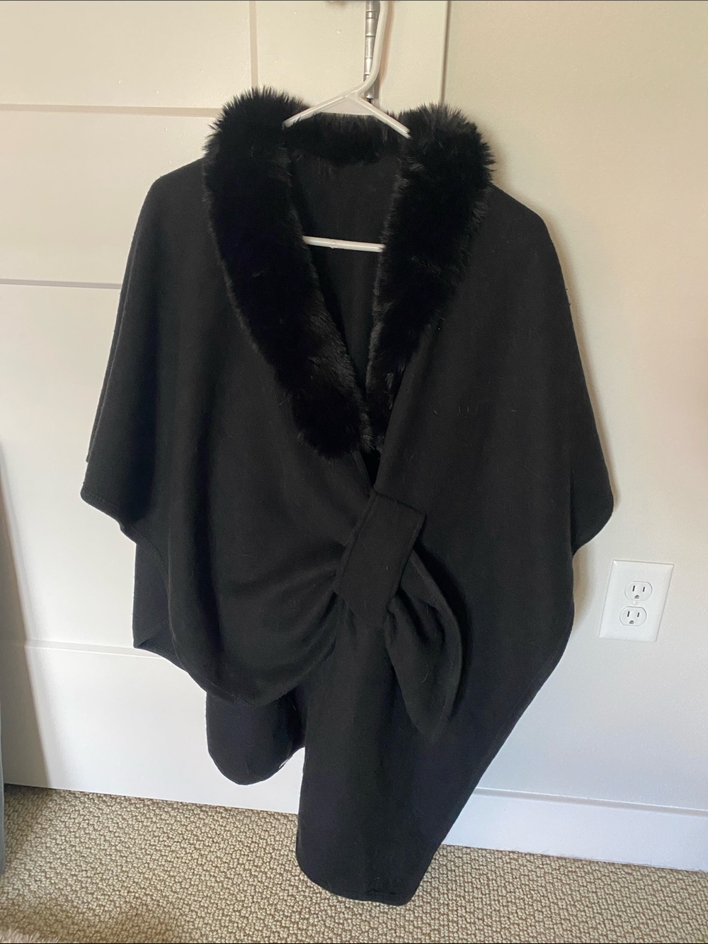 Black Faux Fur-Trim Cape Coat - Women/NWOT
